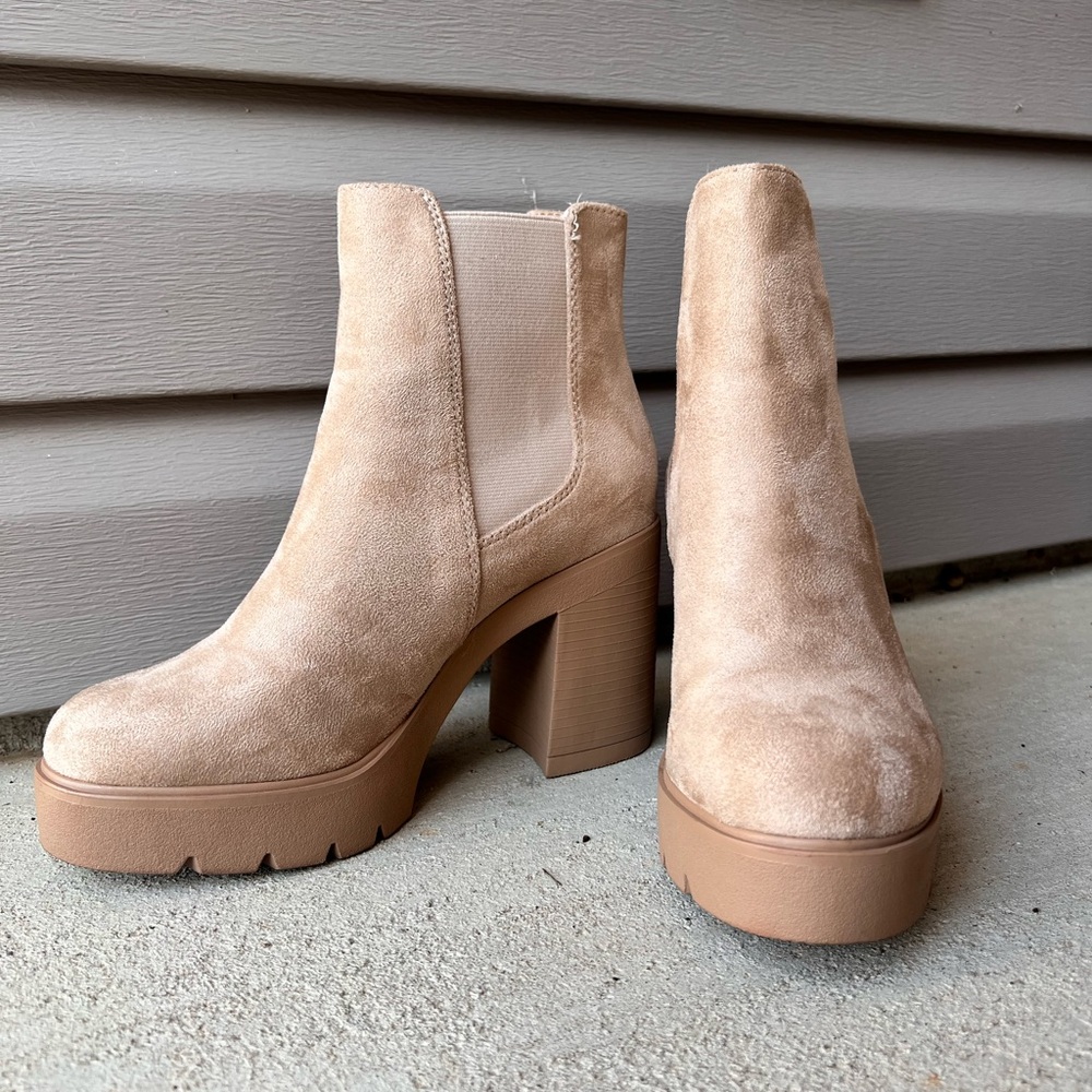 Stylish Tan Ankle Boots